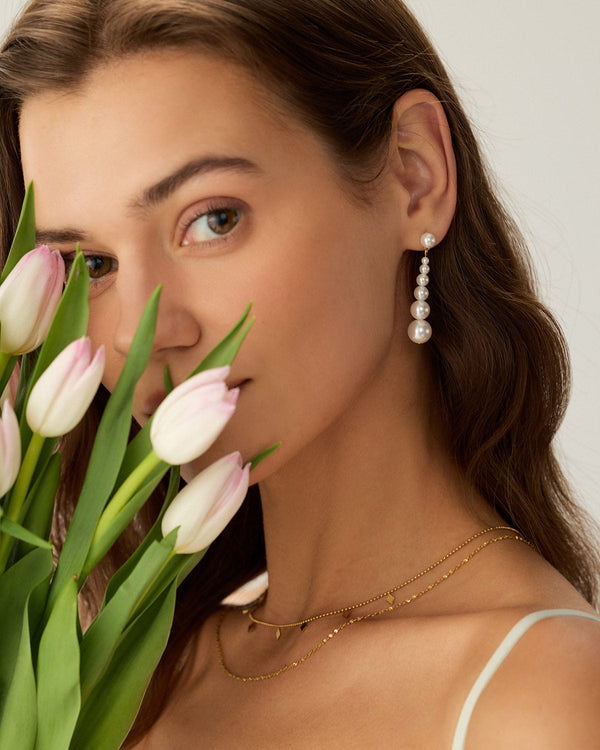 Whte Pearl Earrings